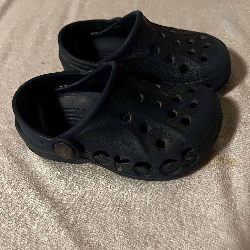 Crocs toddler 6-7